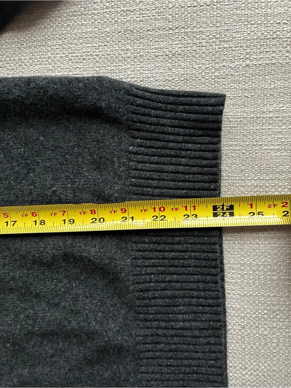 Vintage J.CREW Sweater Men’s Medium 100% Lambswool V Neck Pullover